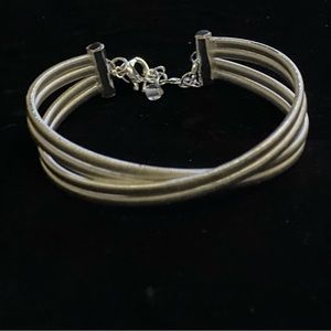 Sliver Clip Bracelete